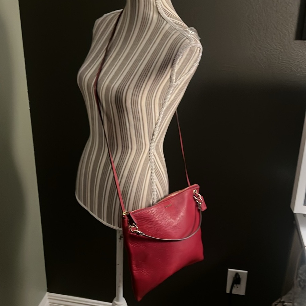 🛑 1 hour sale. Coach, Red Pebbled Leather Shoulder Bag - Picture 12 of 13